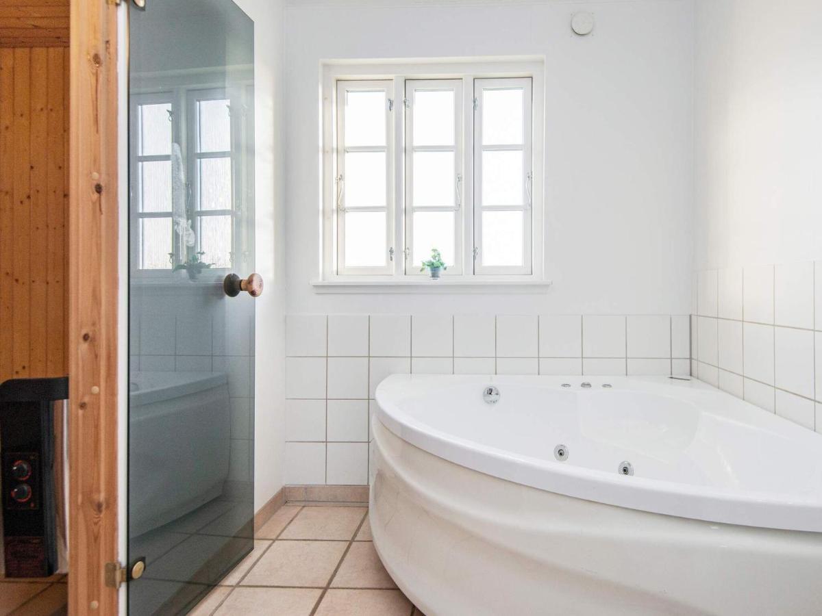 8 Person Holiday Home In Aabenraa Løjt Kirkeby Esterno foto
