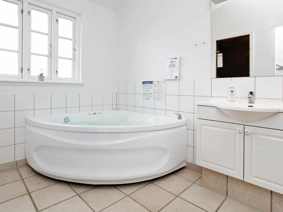 8 Person Holiday Home In Aabenraa Løjt Kirkeby Esterno foto